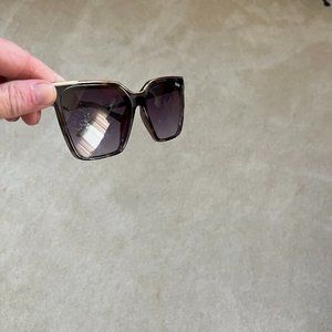 Quay sunglasses